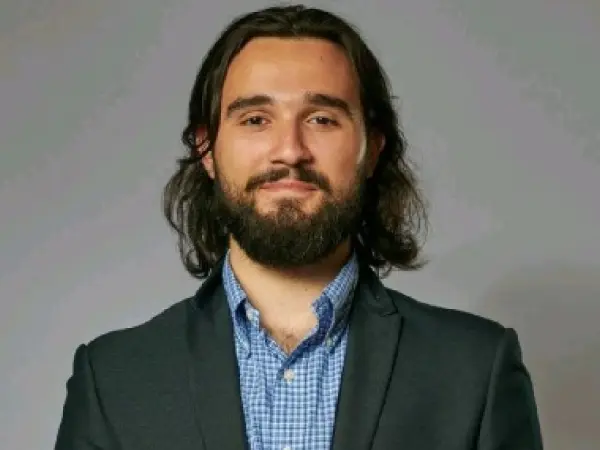 Enis Hoti Success Story